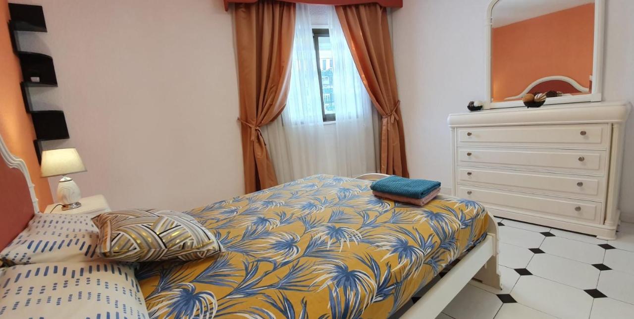 Encantadora Vivienda En El Paseo Maritimo De 萨洛 外观 照片
