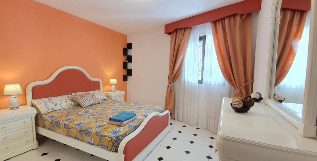 Encantadora Vivienda En El Paseo Maritimo De 萨洛 外观 照片